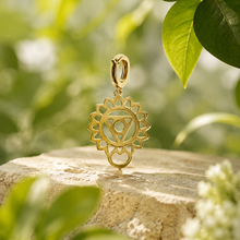 Load image into Gallery viewer, 14K Gold Throat Chakra Charm with Detachable Lock