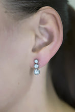 Load image into Gallery viewer, Trio Drop Diamond Gold Earrings