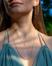 Load image into Gallery viewer, Fresh Water Pearls Gold Chain Necklace