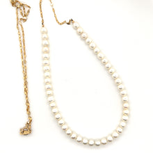 Load image into Gallery viewer, Fresh Water Pearls Gold Chain Necklace